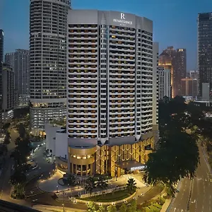 Renaissance & Convention Centre Hotell